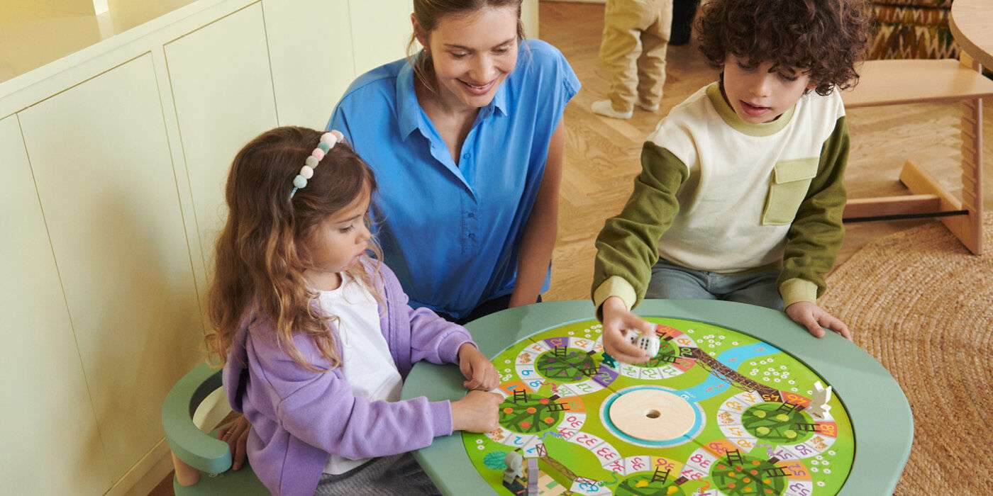 Stokke® MuTable™ Play Table - Essential Bundle - Image 3